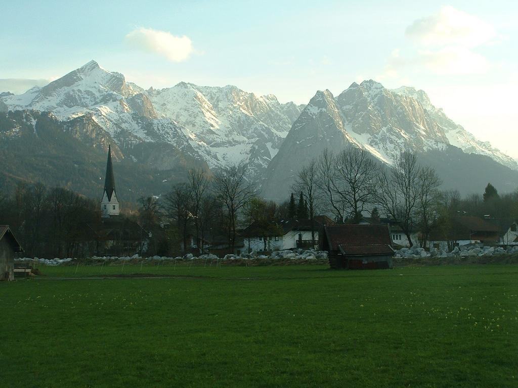 Landhaus Alpenblick Apartment Garmisch-Partenkirchen Exterior foto